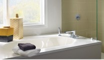 Delta Ara Roman Tub Faucet with Spray