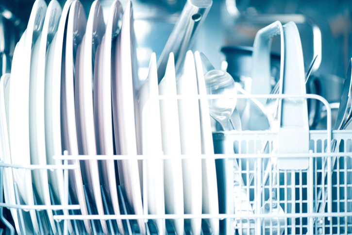 4 Easy Ways to Sanitize Your Dishwasher