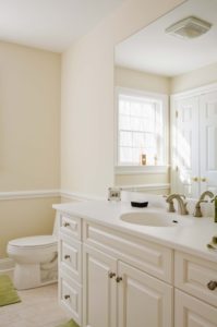 How to Customize the Bathroom in Your Rental Home 