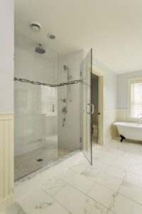 Bathtubs Vs. Showers: What's Better for Your Bathroom?